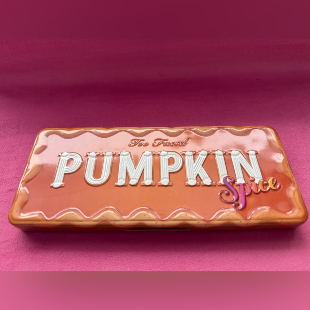 Limited Edition Scented: Too Faced Pumpkin Spice Eye Shadow Palette - Picture 3 of 13